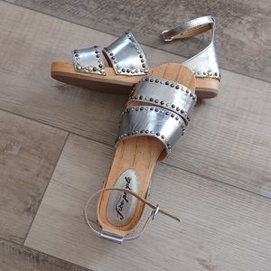Free people sandals, size 38 in silver